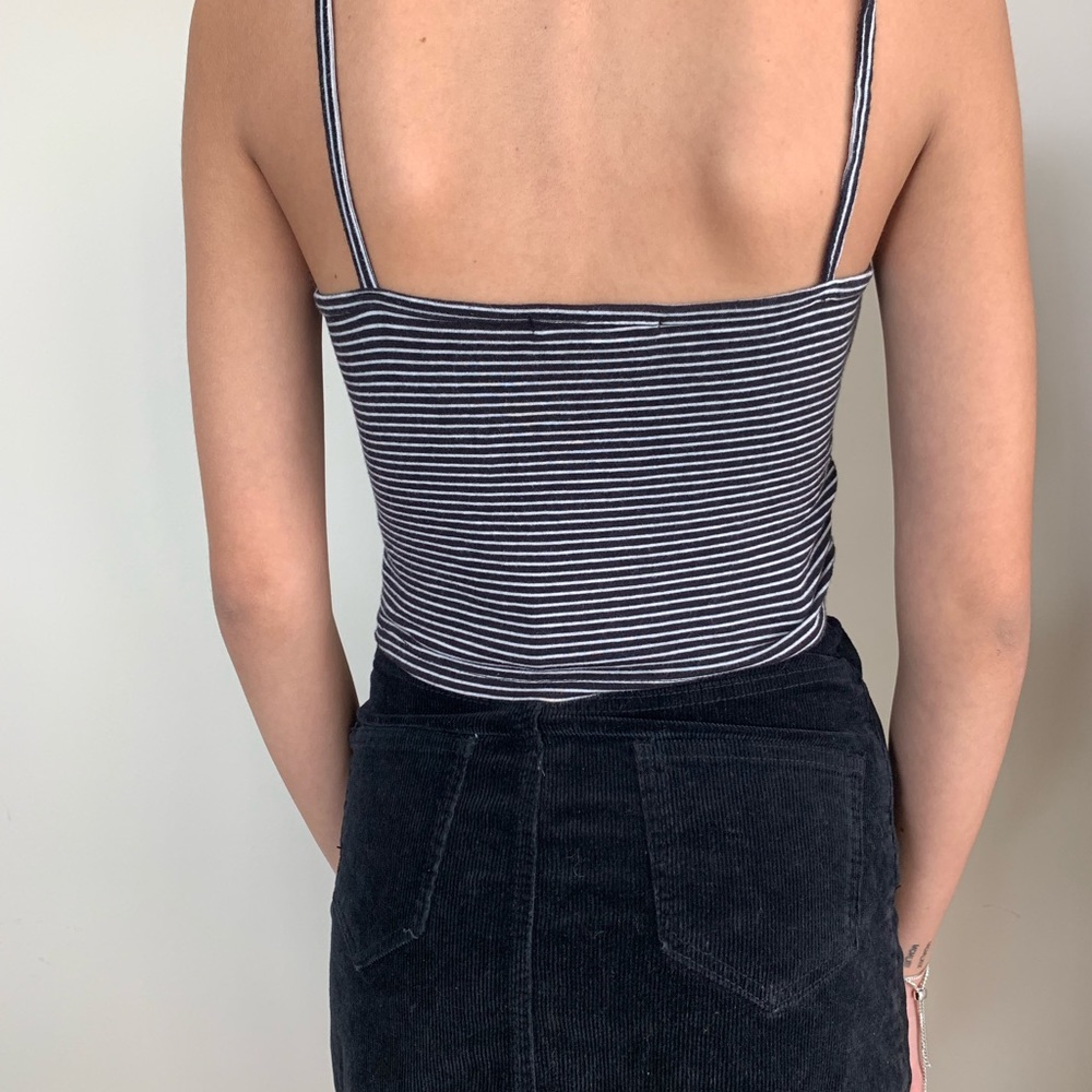 Crop top - Picture 4 of 5